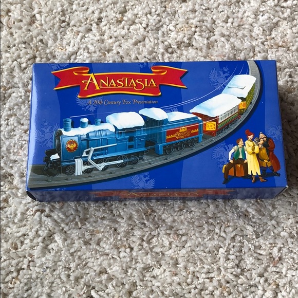 anastasia train set